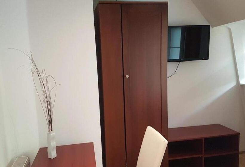 اتاق لوکس, Lira Excellent Nis