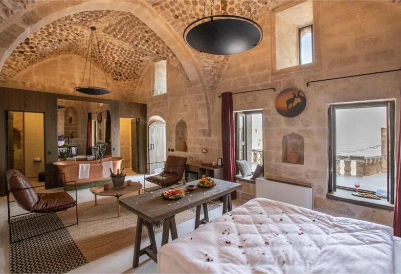 مجموعه ویستا شهر, Mirsoum