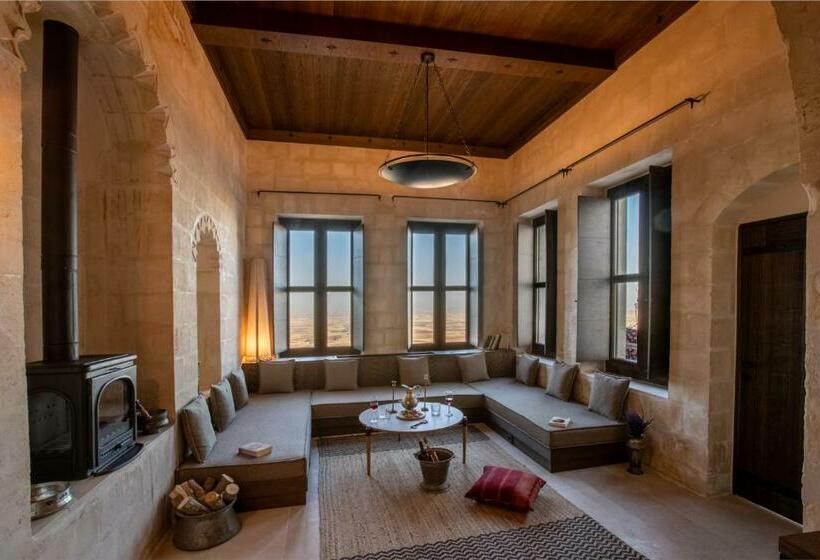 سوییت سوپریور, Mirsoum