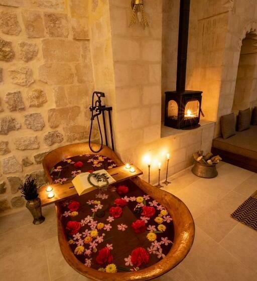 سوییت سوپریور, Mirsoum