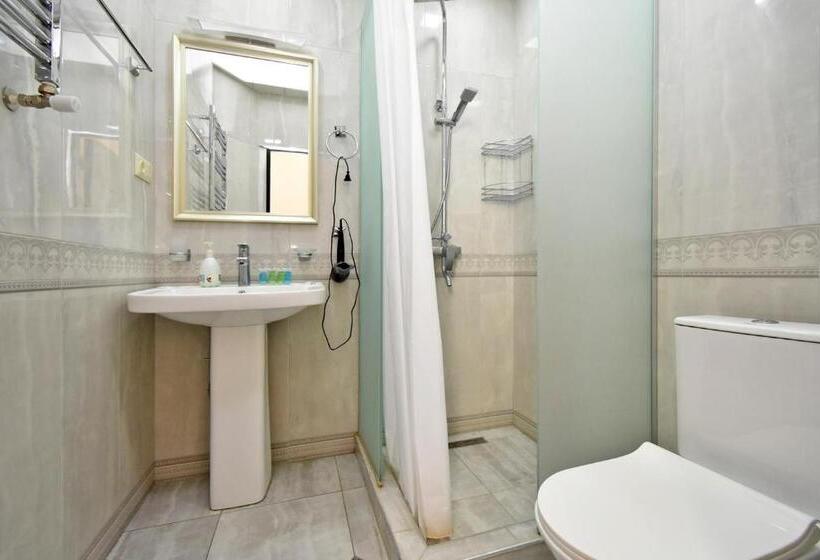 발코니 디럭스 룸, Panorama Hotel On Baghramyan Avenue