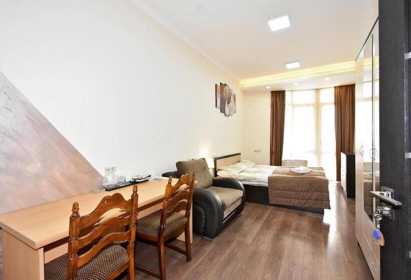 스탠다드 발코니 룸, Panorama Hotel On Baghramyan Avenue