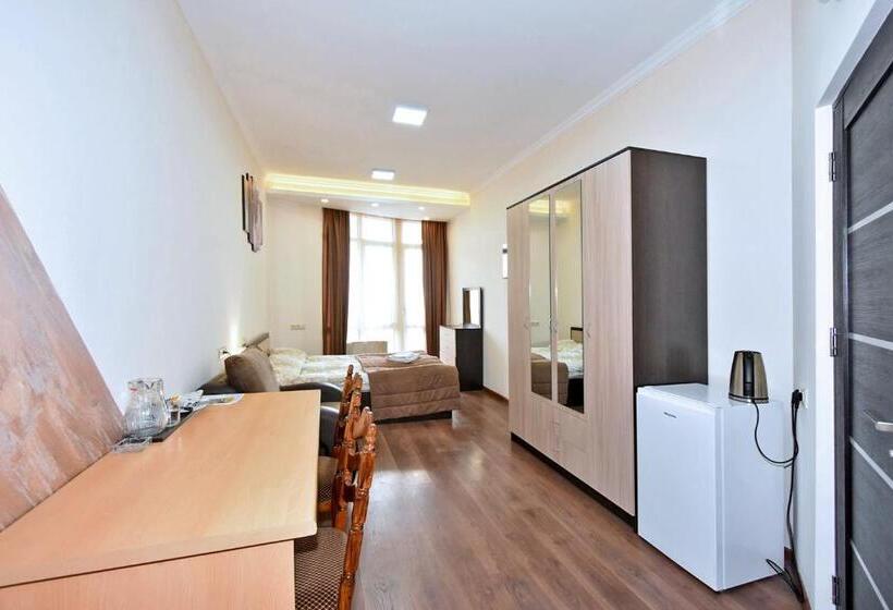 스탠다드 발코니 룸, Panorama Hotel On Baghramyan Avenue