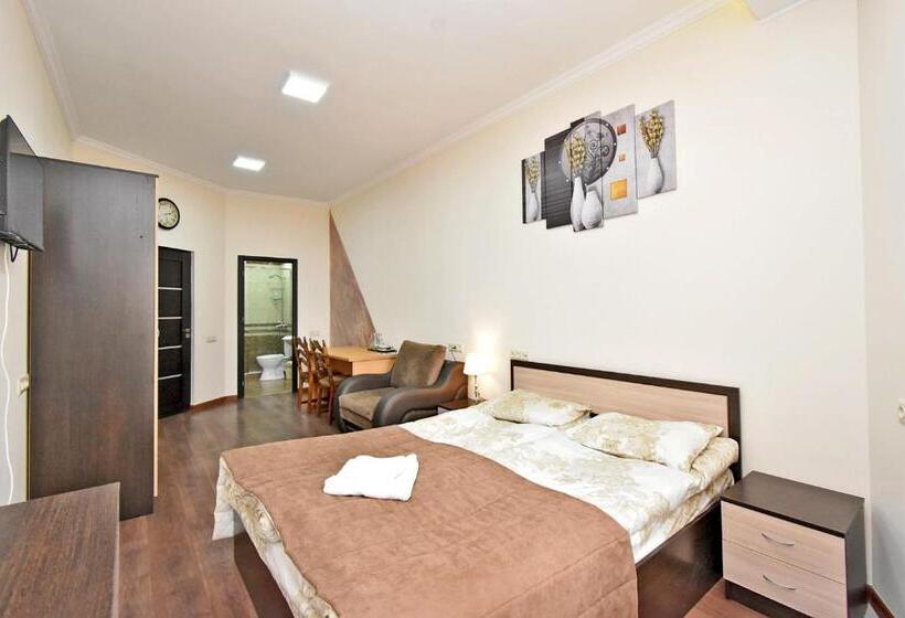 스탠다드 발코니 룸, Panorama Hotel On Baghramyan Avenue