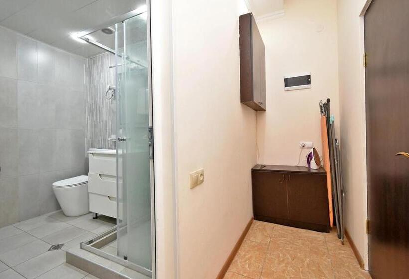 스탠다드 발코니 스튜디오, Panorama Hotel On Baghramyan Avenue