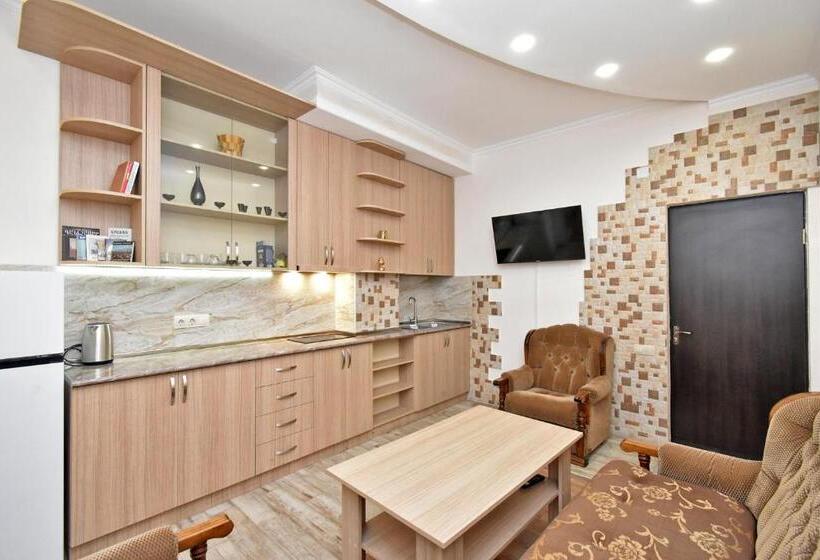 스탠다드 발코니 스튜디오, Panorama Hotel On Baghramyan Avenue