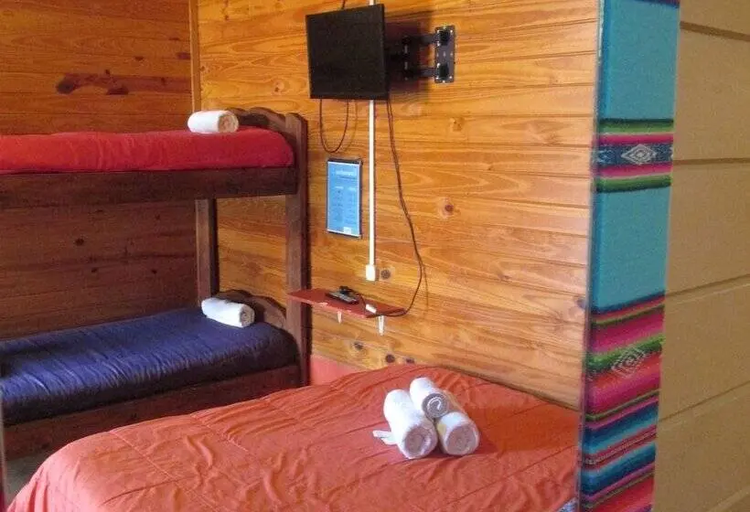 スタンダード4人部屋, Hostal Del Suri