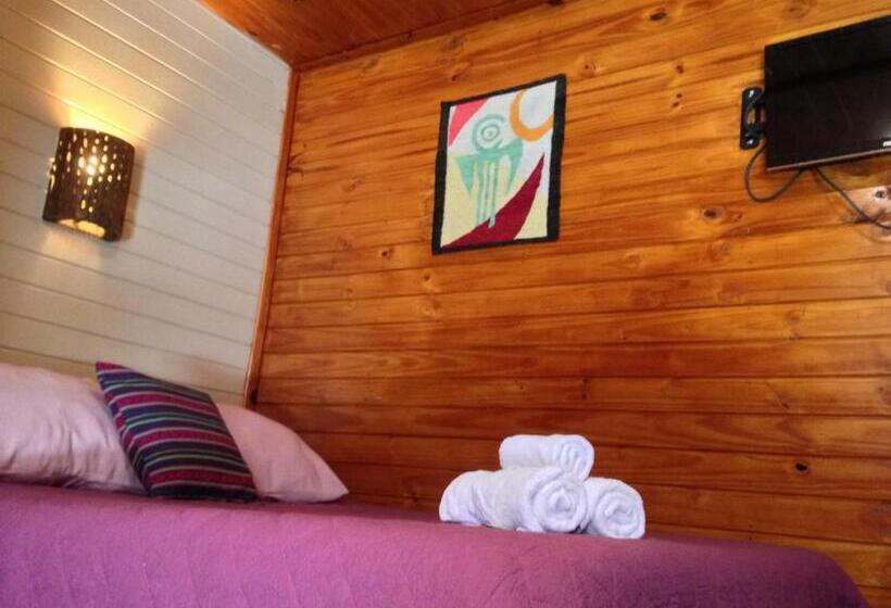 스탠다드 트리플 룸, Hostal Del Suri