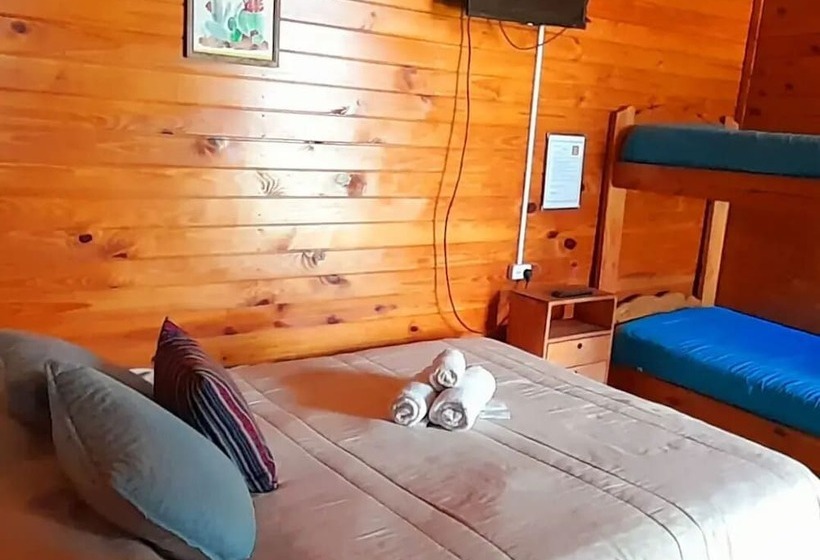 Standard Neljän Hengen Huone, Hostal Del Suri