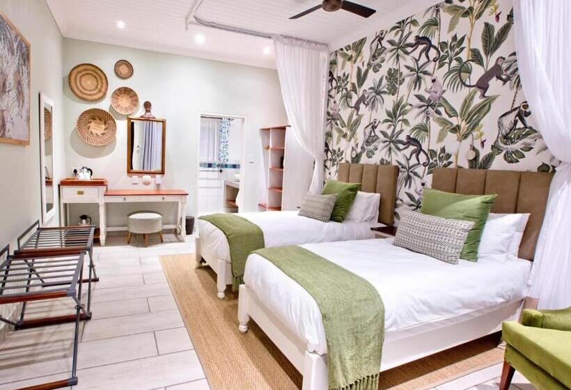 اتاق لوکس با تخت بزرگ, Pioneers