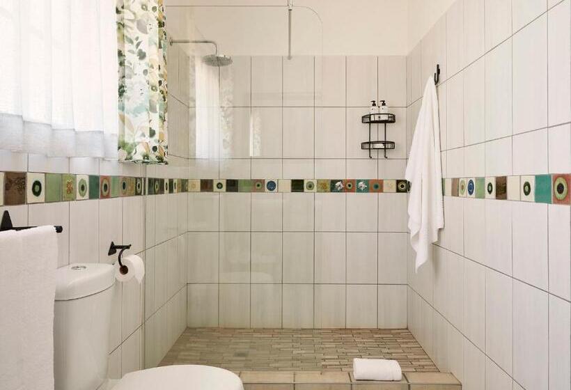 سوییت لوکس, Pioneers