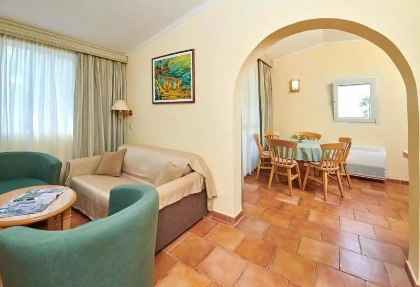 آپارتمان کلاسیک 1 خوابه, Apartments Bellevue Plava Laguna
