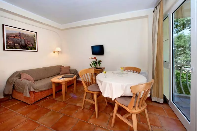 استودیوی استاندارد, Apartments Bellevue Plava Laguna