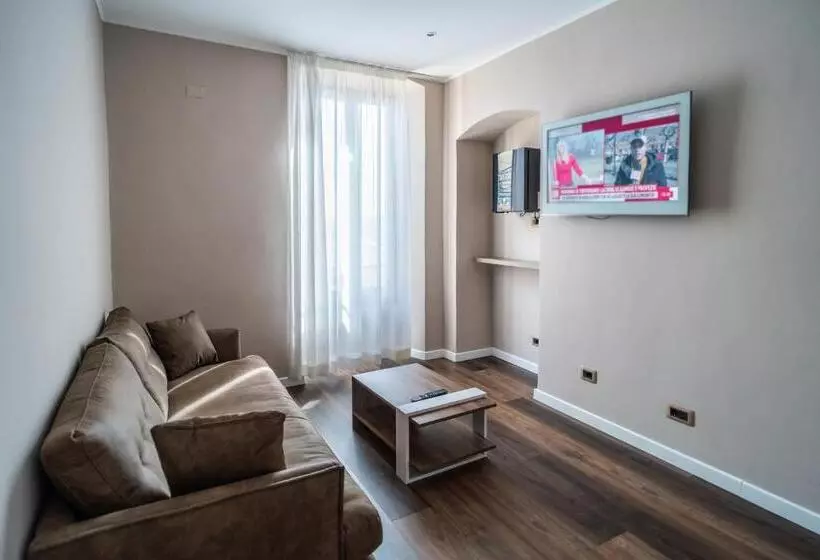 سوئیت جونیور با تراس, Globo Suite Correnti Hotels