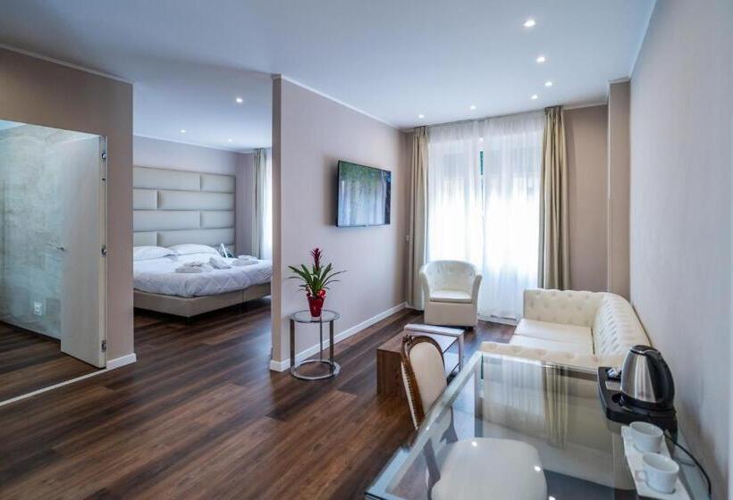 جناح جونيور إداري, Globo Suite Correnti Hotels