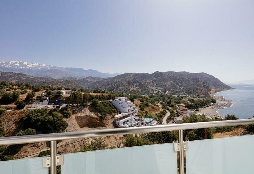 غرفة قياسية مطلة على الجبل, Areti