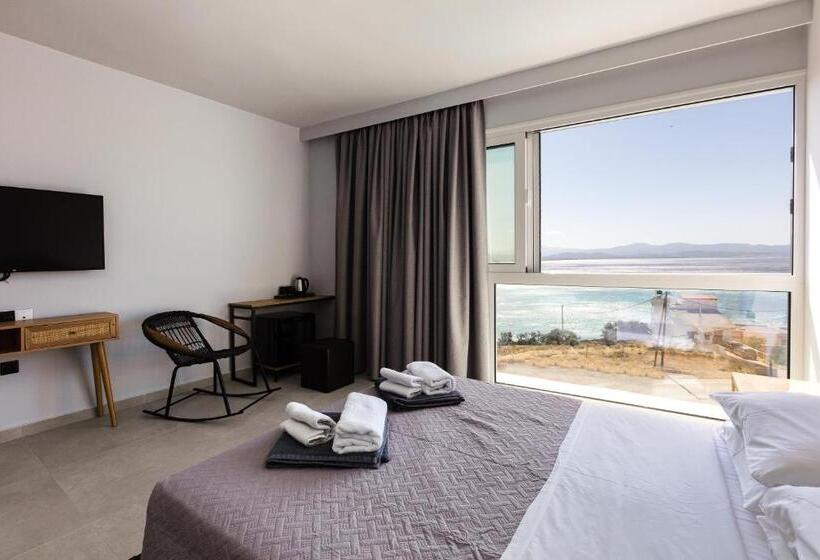 غرفة سوبيريور مطلّة علي البحر, Areti