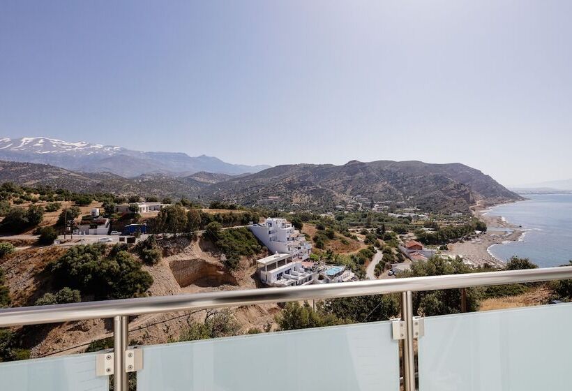 غرفة قياسية مطلة على الجبل, Areti