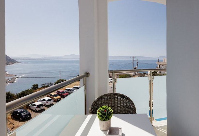 غرفة قياسية مطلّة علي البحر, Areti