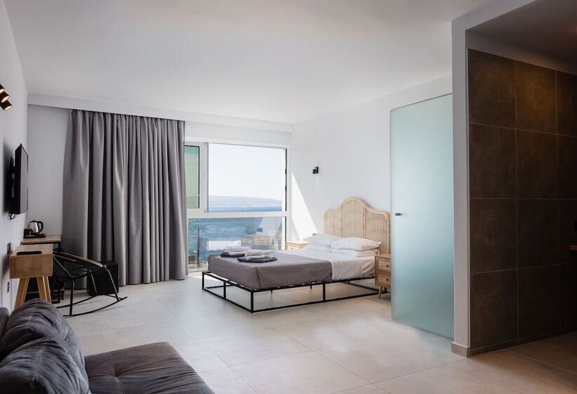 غرفة سوبيريور مطلّة علي البحر, Areti