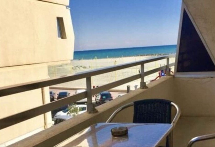 غرفة قياسية إطلالة جانبية علي البحر, Brasilia