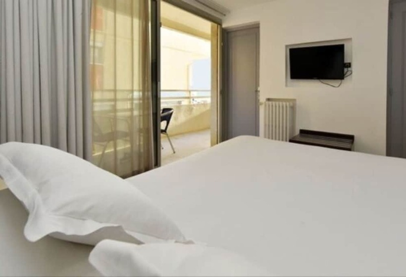 غرفة قياسية إطلالة جانبية علي البحر, Brasilia