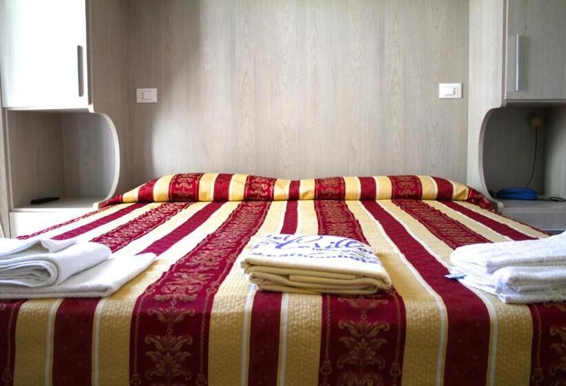 Семейный Номер, Carillon