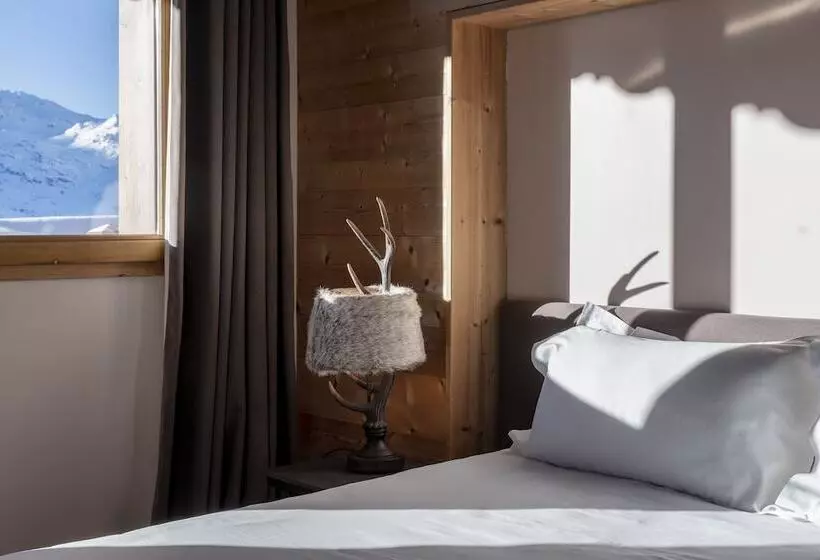 سوییت پرستیژ, Chalet Hotel Kaya
