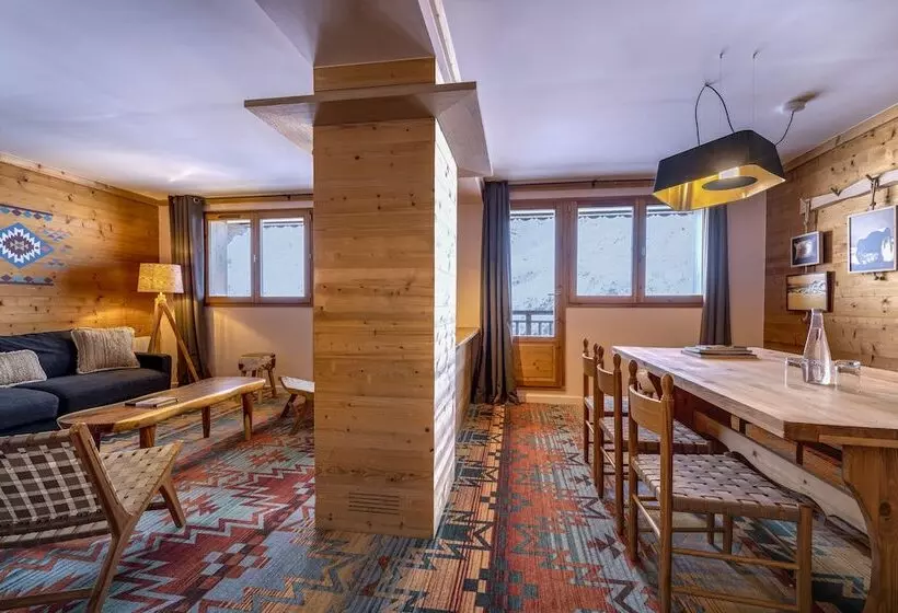 سوییت پرستیژ, Chalet Hotel Kaya