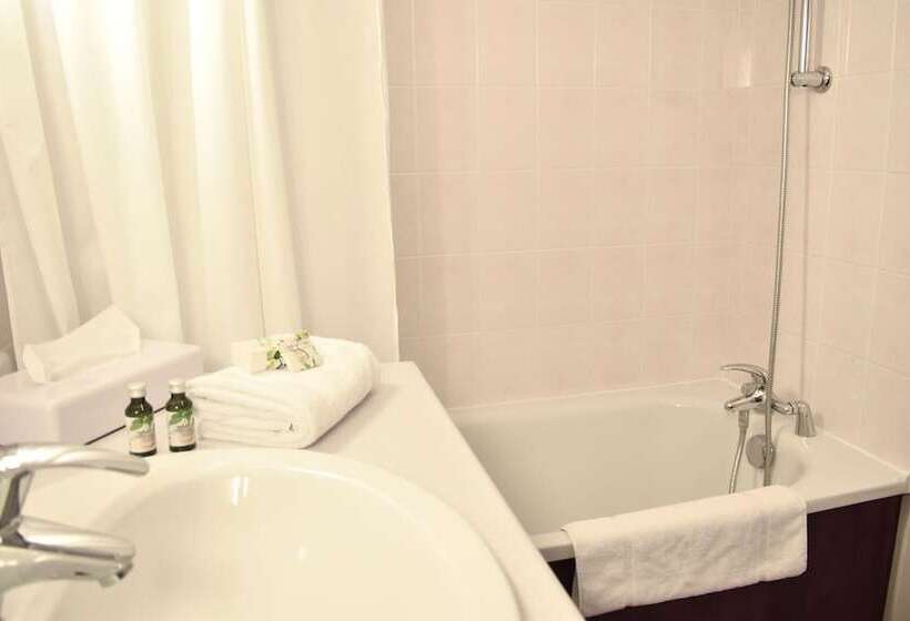 コンフォートルーム, De L Abbaye Des Premontres