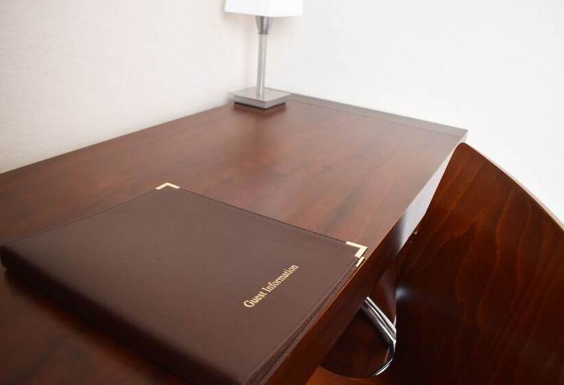 コンフォートルーム, De L Abbaye Des Premontres