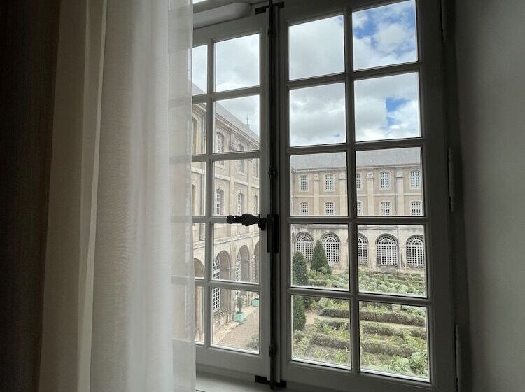 スタンダードルーム, De L Abbaye Des Premontres