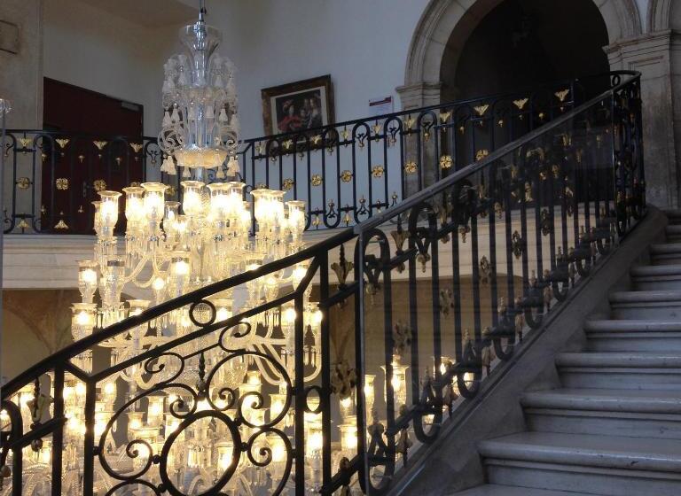 プレステージルーム, De L Abbaye Des Premontres