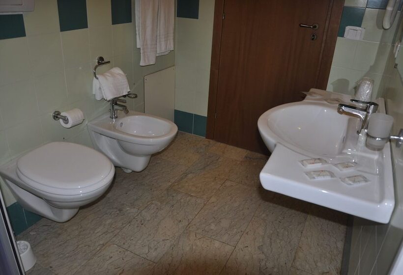 4인용 스탠다드 룸, Delfino Beach