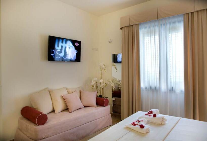 수피리어 룸, Delfino Beach