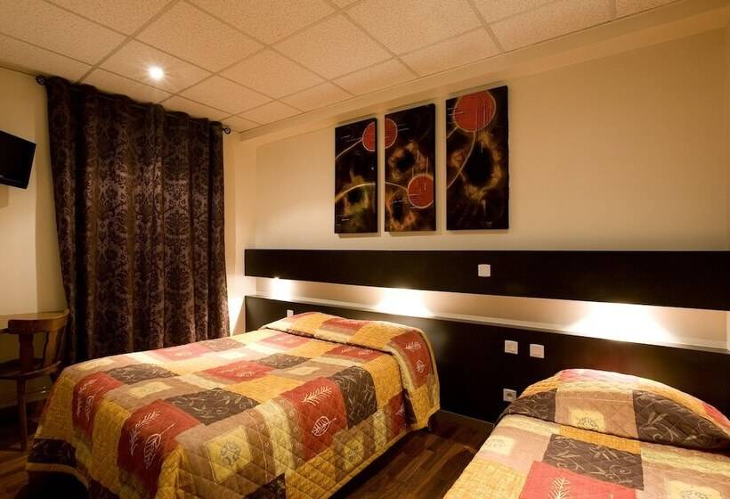 غرفة قياسية, Esplanade