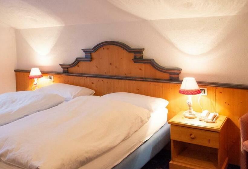 Номер Стандарт, Nès Crépes