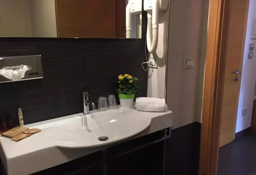 اتاق استاندارد, Grande Albergo Alfeo