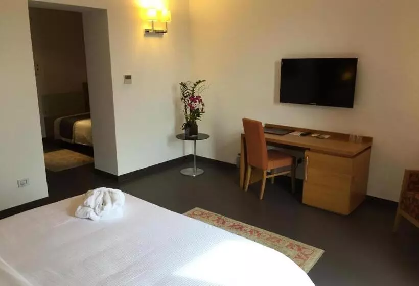 اتاق استاندارد سه نفره, Grande Albergo Alfeo