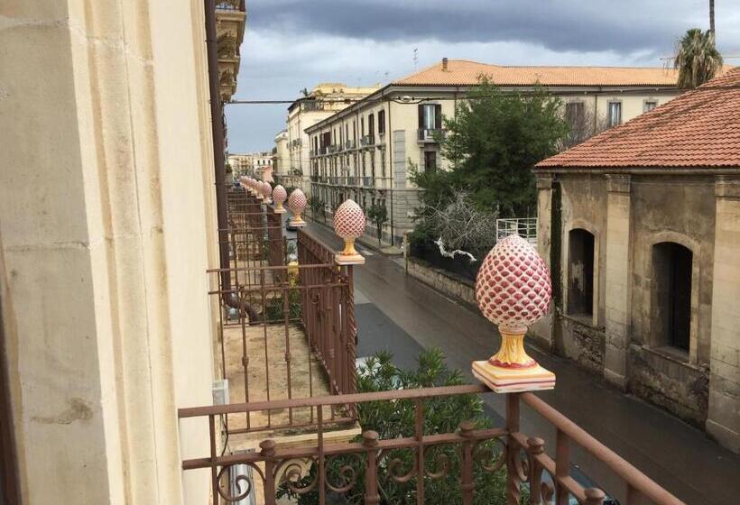 Люкс, Grande Albergo Alfeo