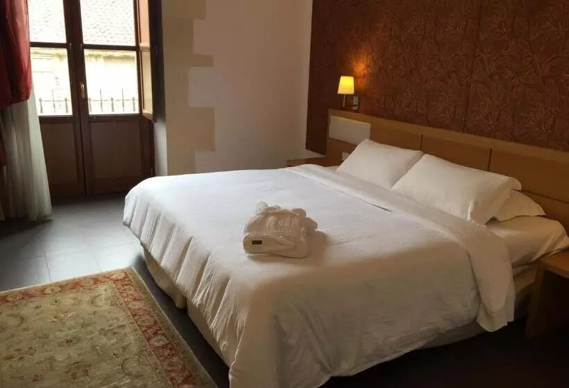 اتاق اجرایی, Grande Albergo Alfeo
