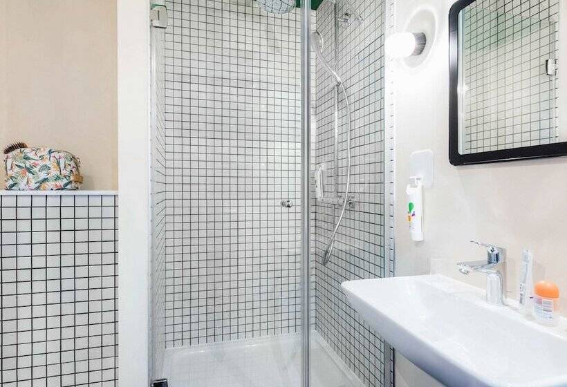 اتاق استاندارد, Ibis Styles Lyon Meyzieu Arena Stadium