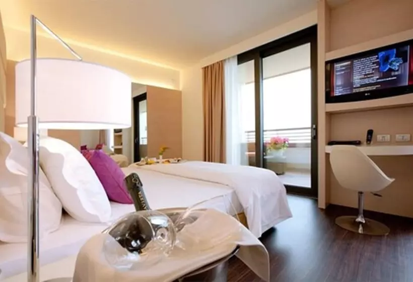 اتاق لوکس با چشم‌انداز دریا, Laguna Palace Hotel Grado