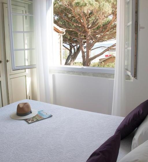 اتاق استاندارد, Les Flots Bleus