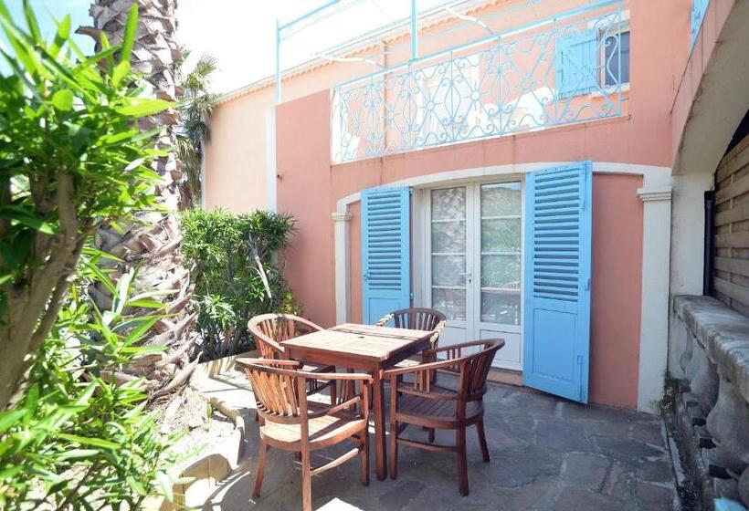 اتاق استاندارد چهار تخته, Les Flots Bleus