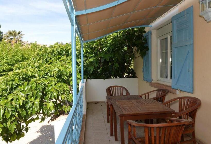 سوییت, Les Flots Bleus