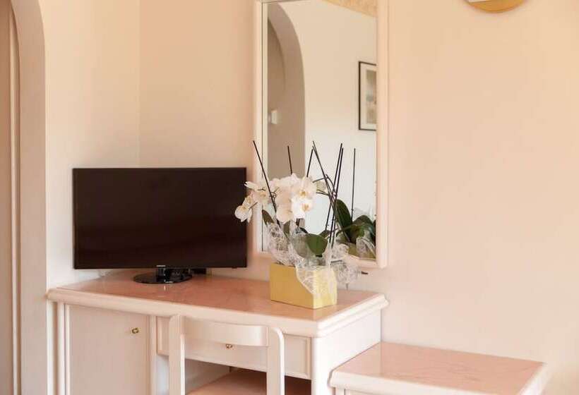 スーペリアトリプルルーム, Miramonti