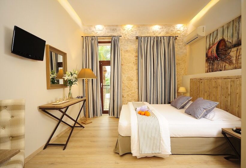 חדר סופריור, Pepi Boutique