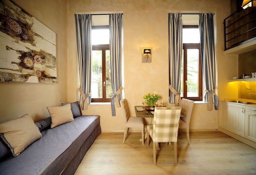 סוויטת ג'וניור, Pepi Boutique