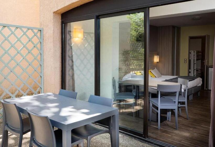 스탠다드 트리플 룸 테라스, Sowell Family Les Amandiers